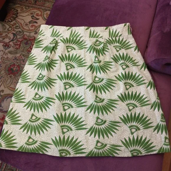 Elie Tahari Embroidered Skirt, Sz 8 - Picture 1 of 5